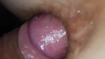 টিন (18+) তার গুদ চুদতে পায়