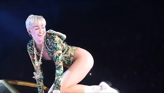 美国业余选手miley Cyrus知道如何让你高潮