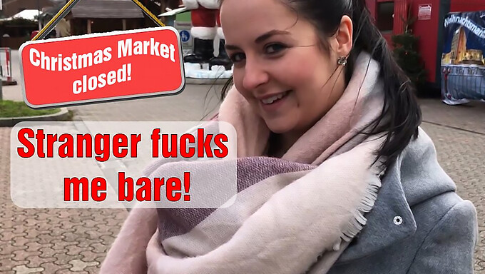 Ohne Gummi Fick Eines Fremden Auf Einem Weihnachtsmarkt